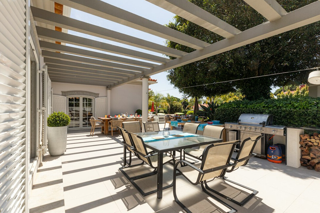 outdoor celebrity patio